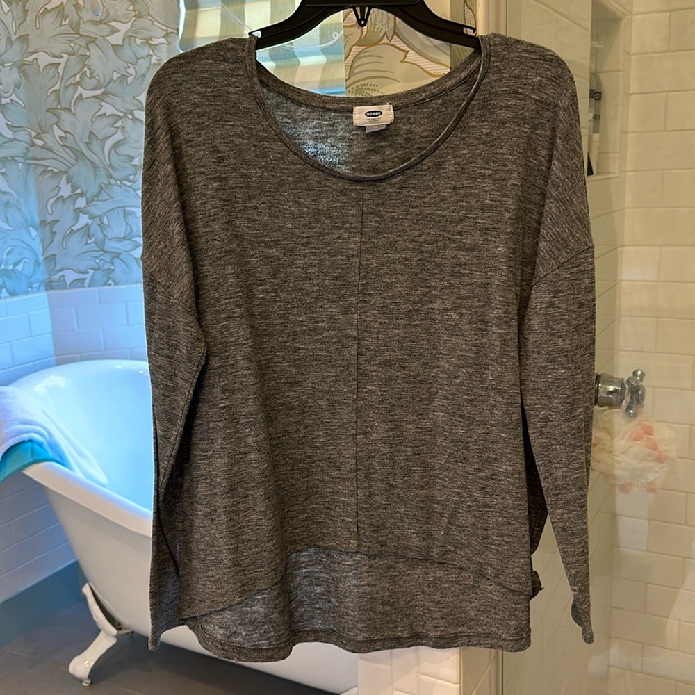Old navy grey long sleeve top
